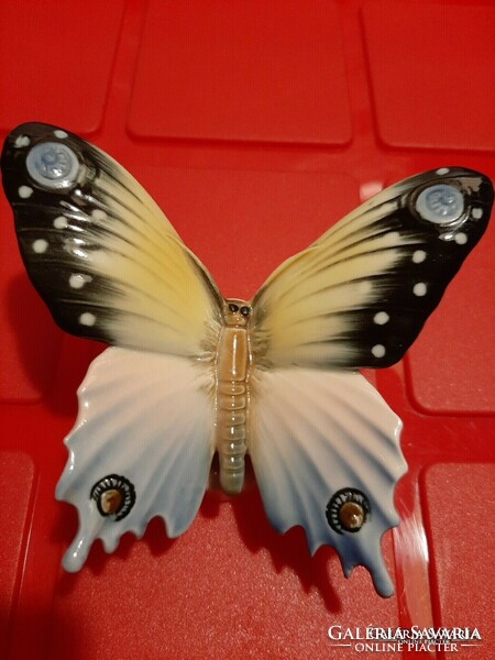Beautiful Volkstedt porcelain butterfly!