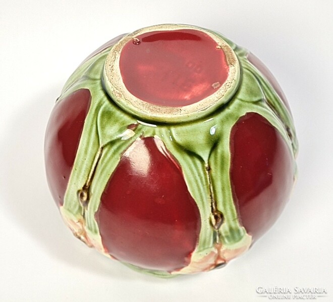 Beautiful Art Nouveau majolica vase