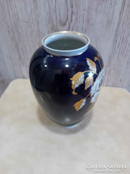 Wallendorf echt cobalt German porcelain vase