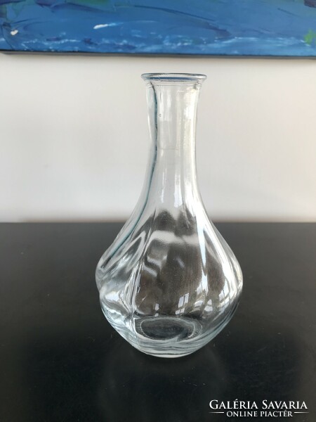Small glass vase (60)