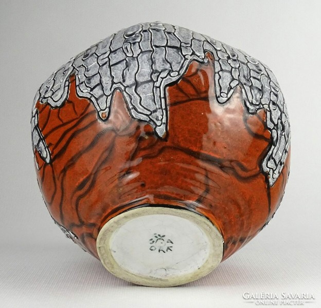Marked 1Q722 applied art gorka geza ceramic vase