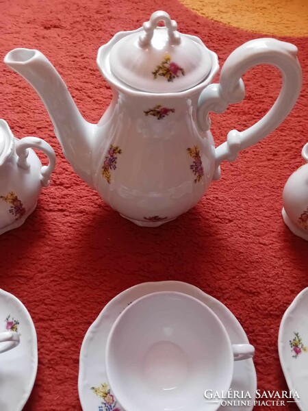 Zsolnay porcelán barokk stílusú kávéskészlet