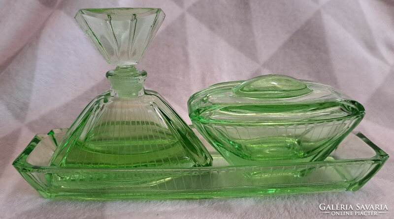 For chorizo users only, set of 4 green glass antique toilet bowls (l4586)