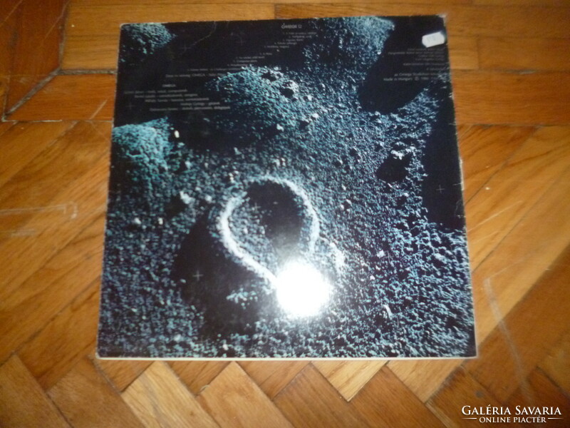 Omega bakelit hanglemez a föld árnyékos oldalán 1986
