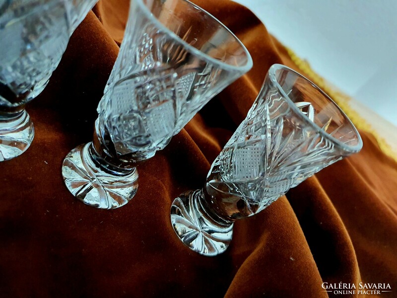 Polished crystal short drinking glass, 3 pieces.