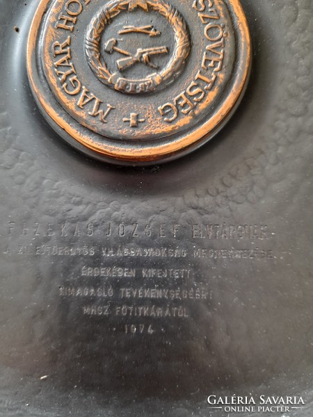 Wall-mounted metal commemorative plate for the organization of the 1974 World Parachute Championship. Hungarian national defense fabric