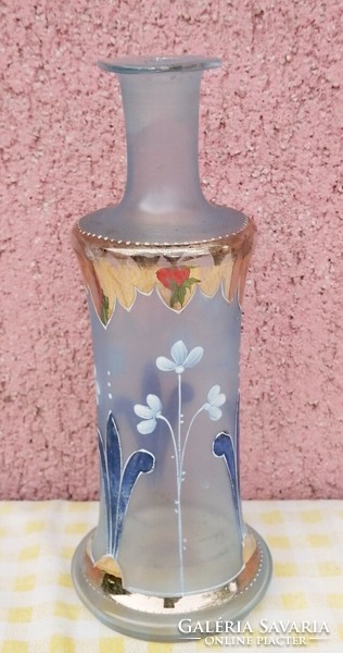 Szecessziós szakított üveg gyógyvizes üveg aranyozva és virágos motívumokkal díszítve