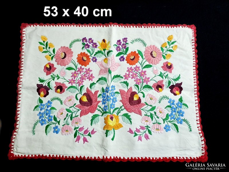 2 Decorative cushions, cushion cover embroidered with a Kalocsa flower pattern, size on the pictures