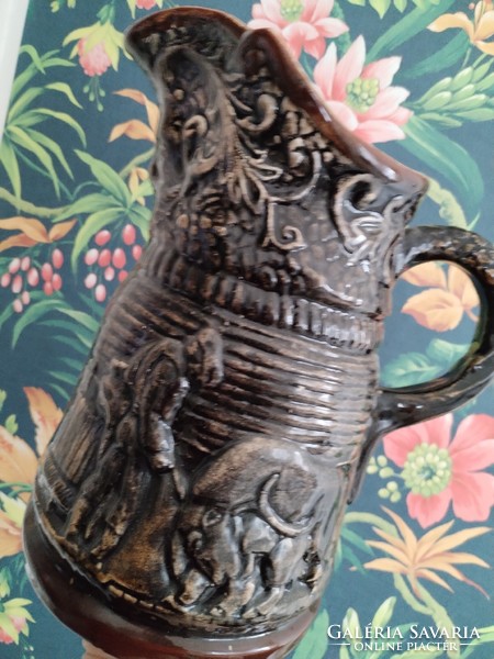 Spanish majolica, wine jug - bullfight