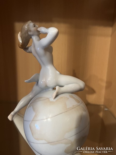 Herend porcelain figurine