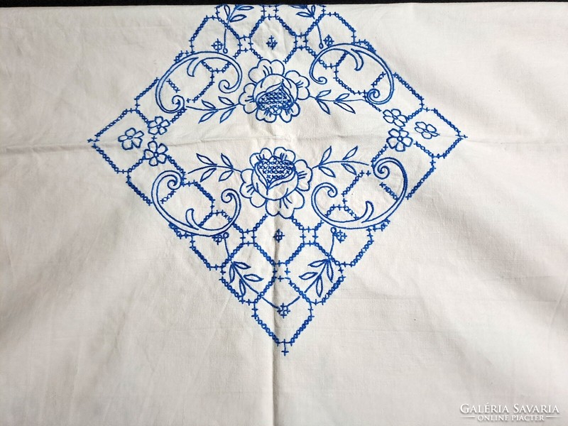 Old, but in good condition, embroidered linen tablecloth with a flower pattern, 140 x 102 cm