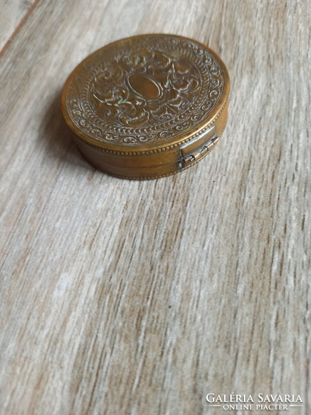 Wonderful antique copper box (1.4x5.6 cm)