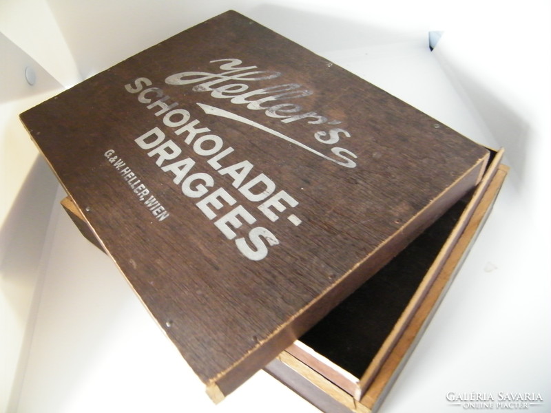 Vintage heller chocolate wooden box