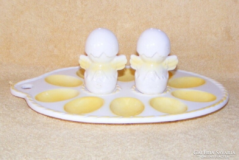 Porcelán tojástartó csibe só- és borsszóróval