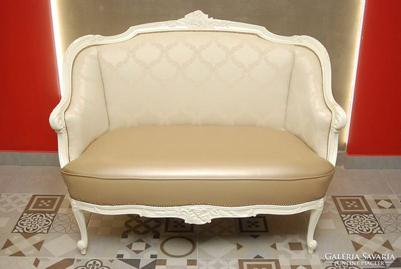 Neobarokk stílusú kanapé