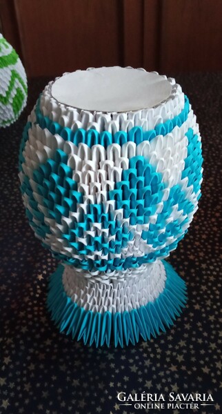 Origami váza