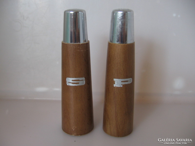 Retro amc wood and chrome salt and pepper shaker, table spice holder