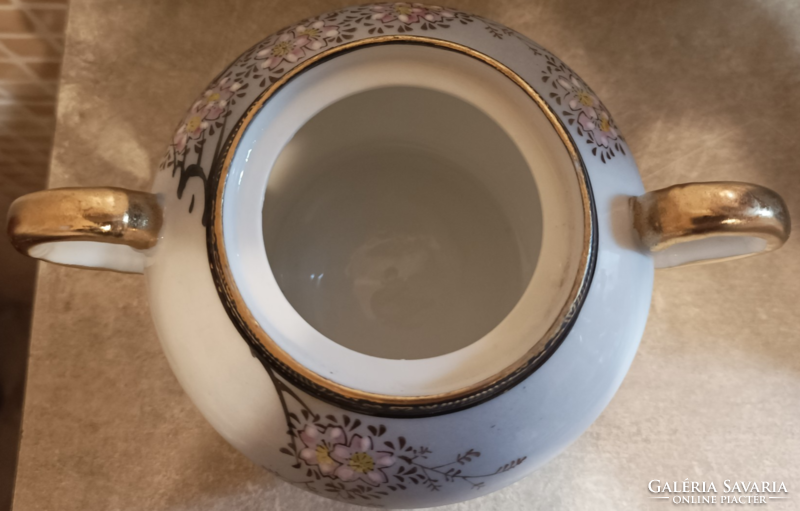 Chinese (?) Porcelain sugar bowl and spout
