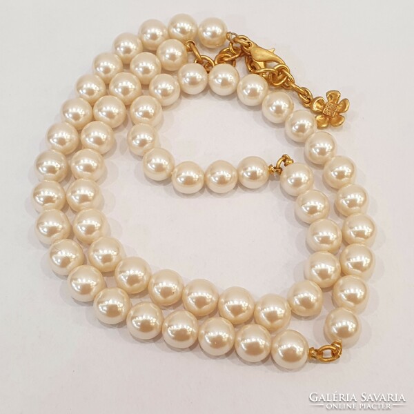 Original givenchy imitation pearl marked bijoux necklace.