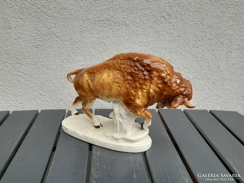 Large lippelsdorf German porcelain bison