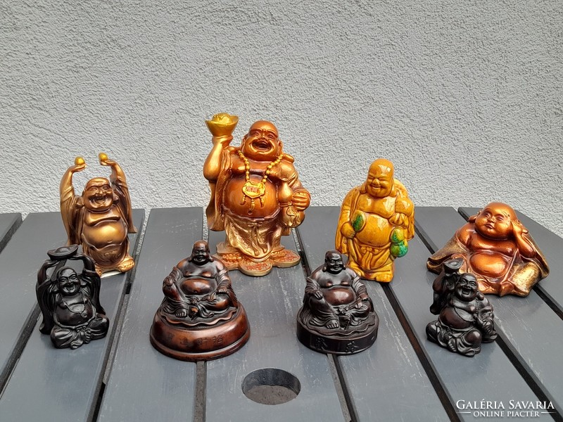 Budha figurák egyben