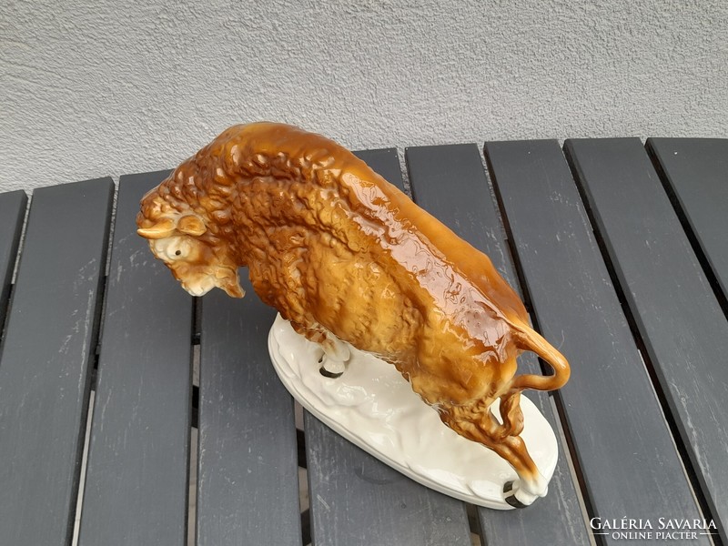 Large lippelsdorf German porcelain bison