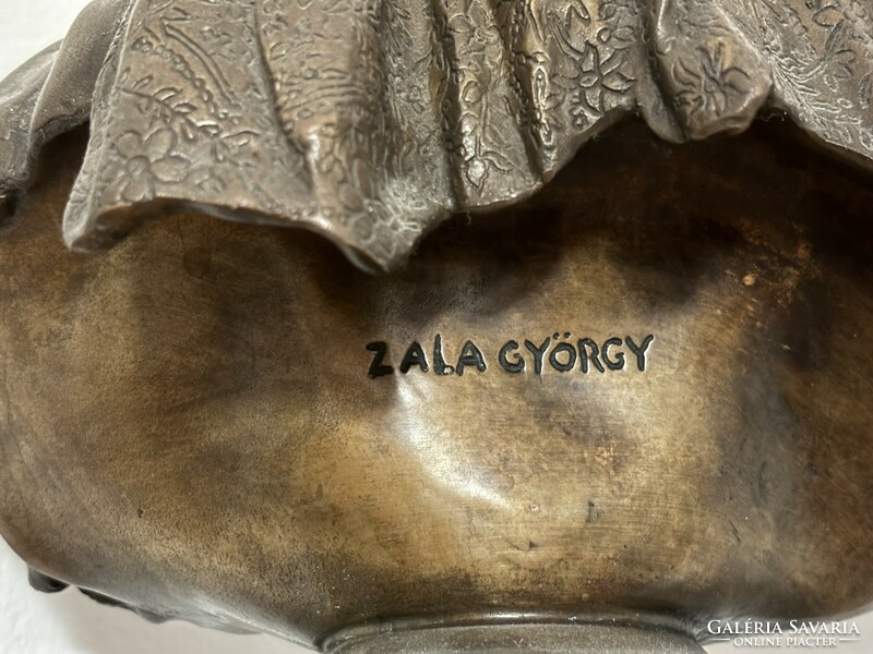 György Zala: bronze bust of Queen Elizabeth (Sissi).