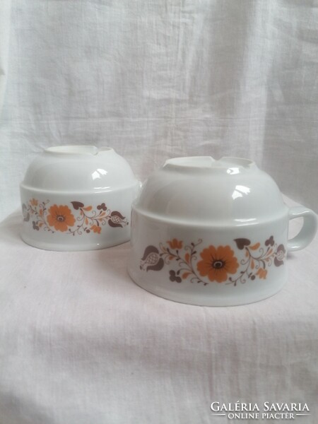 Porcelain cup with Alföldi panni pattern