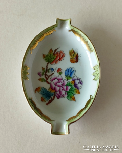 Porcelain ashtray with 