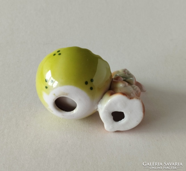 Porcelán nyuszis tojástartó,figura,nipp