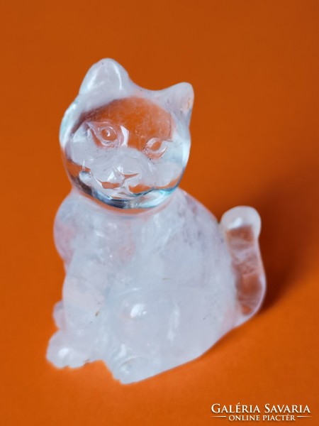 Rock crystal kitten cat figure