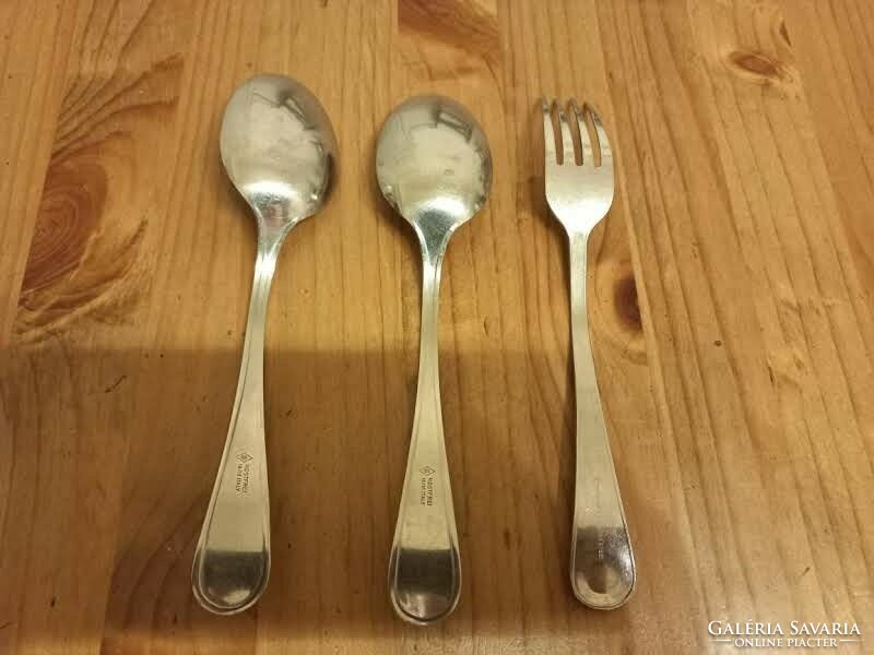 Stainless spoon 2 forks 1 patterned