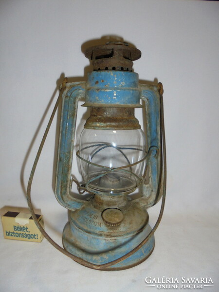 Antik petróleum lámpa, viharlámpa " MEVA "