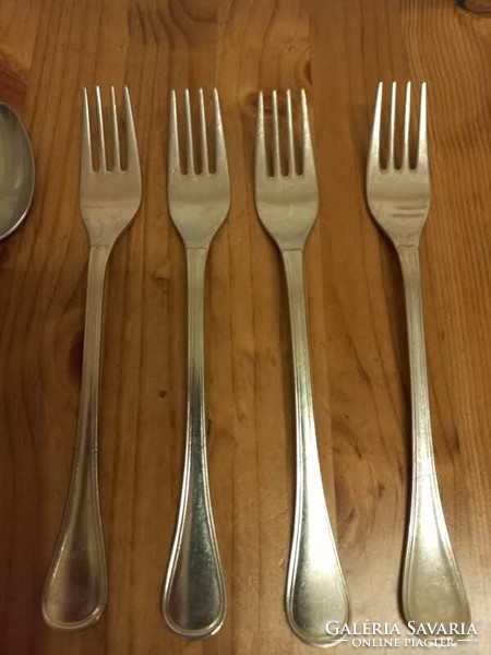Stainless spoon 3 forks 4 plain