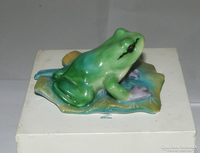 Frog on a leaf, Herend porcelain