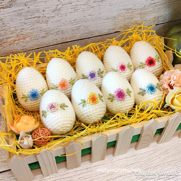 Crocheted eggs, 10 pcs/cs