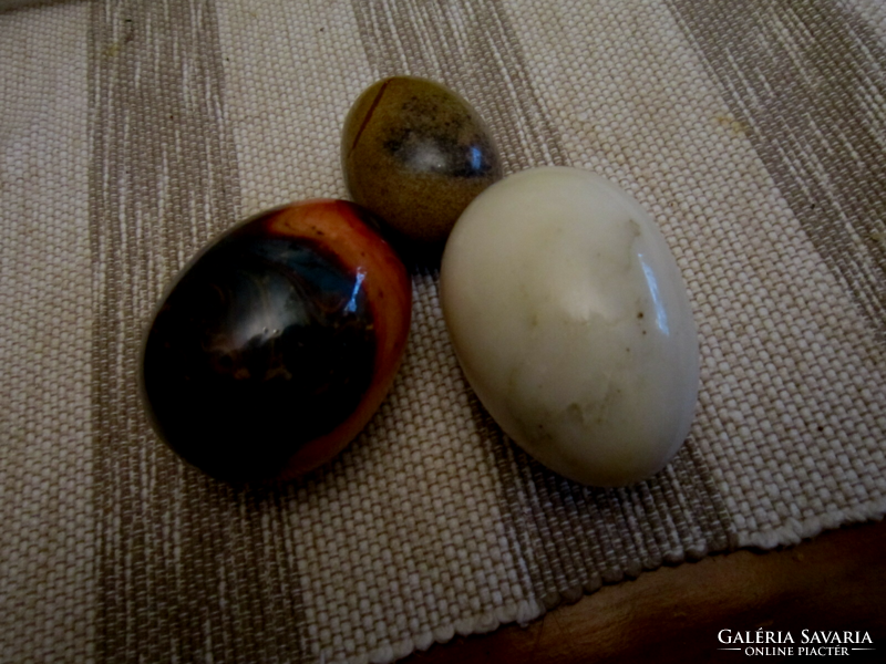 3 mineral stone eggs