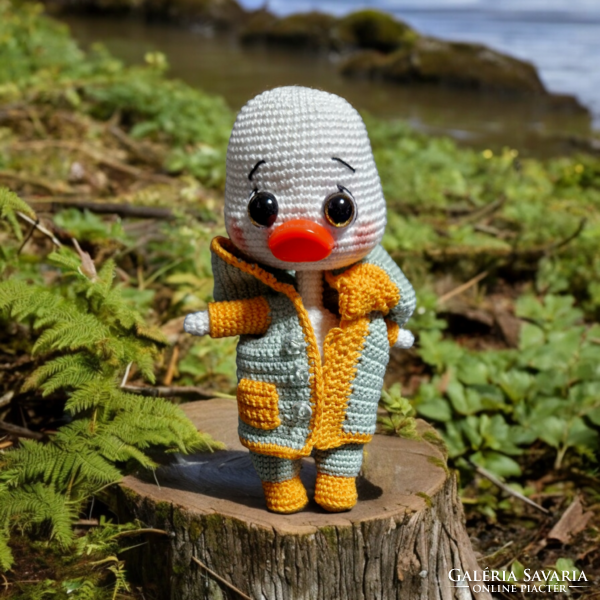 Mr.Duck Amigurumi technikával kézzel horgolt kacsa