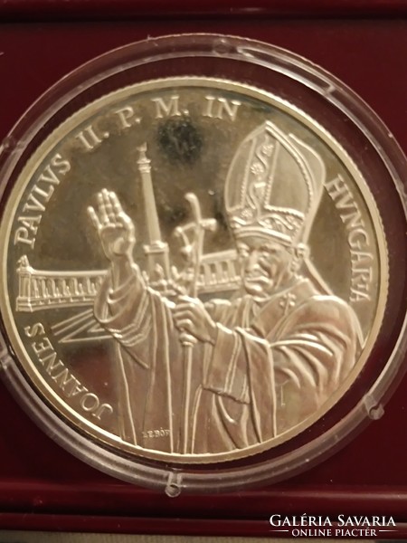 Silver 500 ft coin of Pope John Paul II