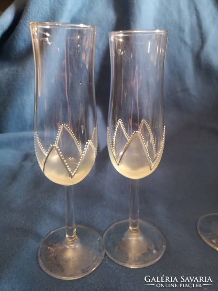 6 tulip champagne glasses, decorated