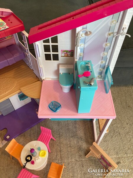 Mattel Barbie FXG57 Malibu összecsukható tengerparti álomház