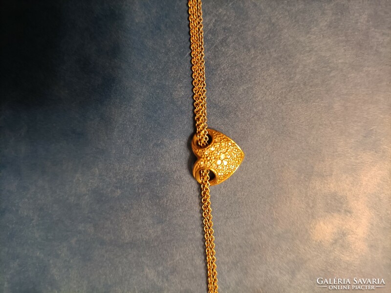 3 Rows 18 carat gold necklace with blue brillé heart pendant
