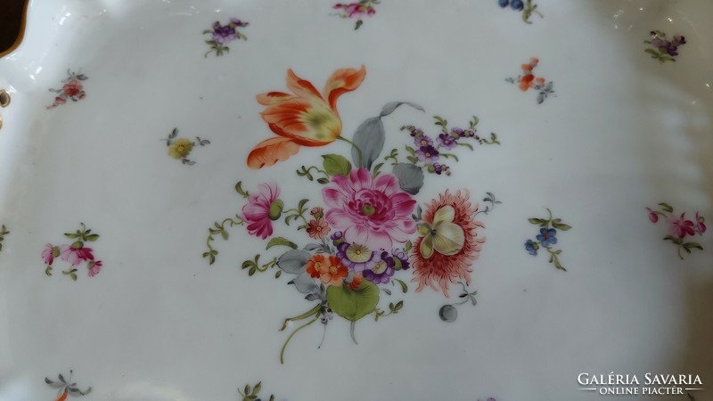 Openwork tray with Herend flower pattern