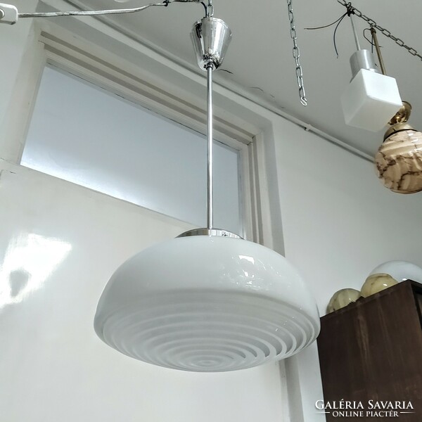 Bauhaus - Art deco mennyezeti lámpa felújítva - koncentrikusan bordázott tejüveg búra