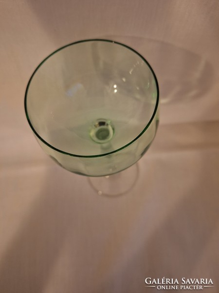Zöld talpas üveg pohár, szép, kecses