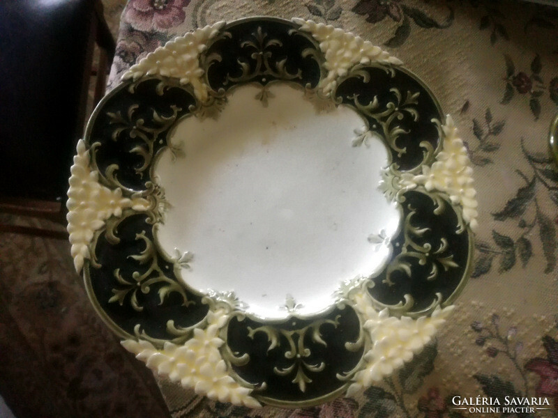 Majolica table center plate cake plate - art&decoration