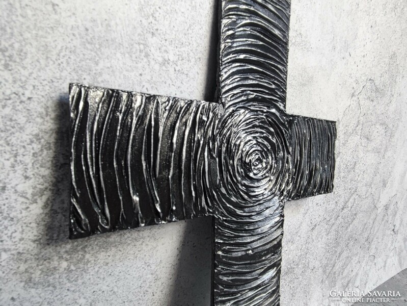 Pilipart, Fekete kézműves falra akasztható kereszt, 37x24 cm