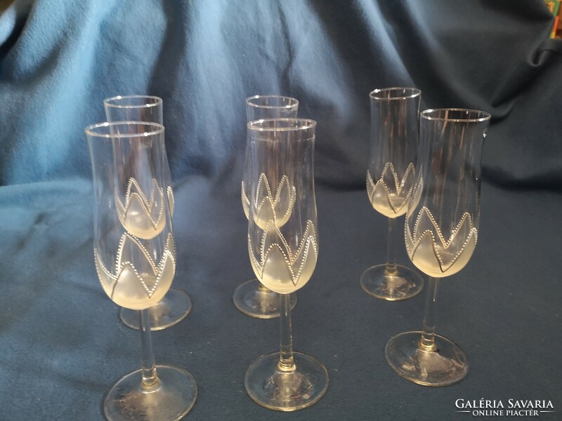 6 tulip champagne glasses, decorated