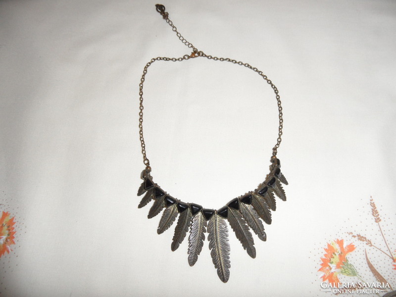 Metal feather necklace