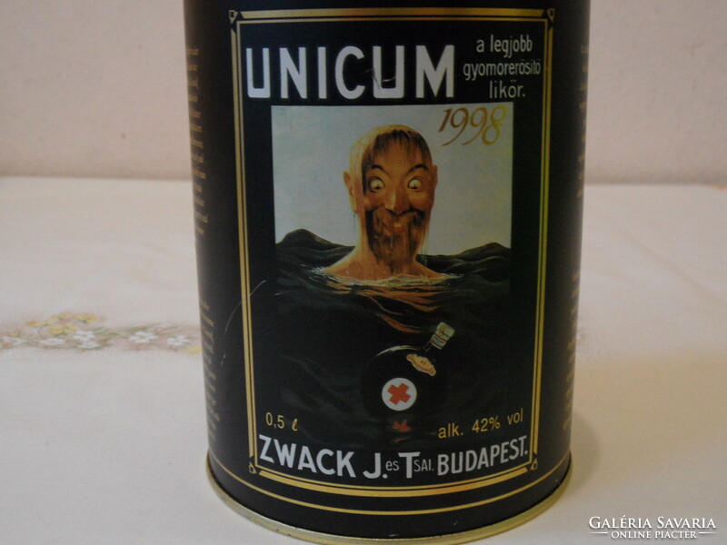 Unicum metal gift box